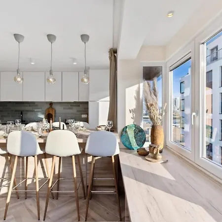 Alejandro - Lovely 2 Bedroom In Apartment *